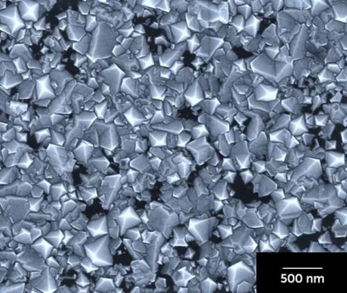 Gli scienziati producono diamanti in soli 150 minuti