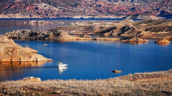 La sfida del Lago Mead: Cambiamenti climatici e domanda d’acqua