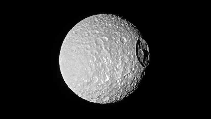Ecco come la luna Mimas ha avuto il proprio oceano sotterraneo