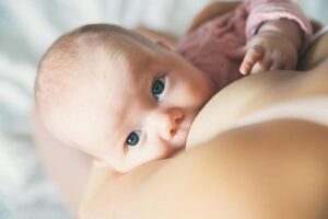 THC nel latte materno: effetti sull’allattamento