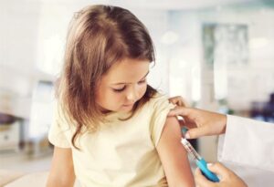 Il potente impatto dei vaccini: 50 anni di salute pubblica salvata