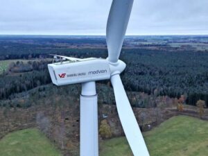 Il mulino a vento in legno più alto del mondo: una svolta sostenibile