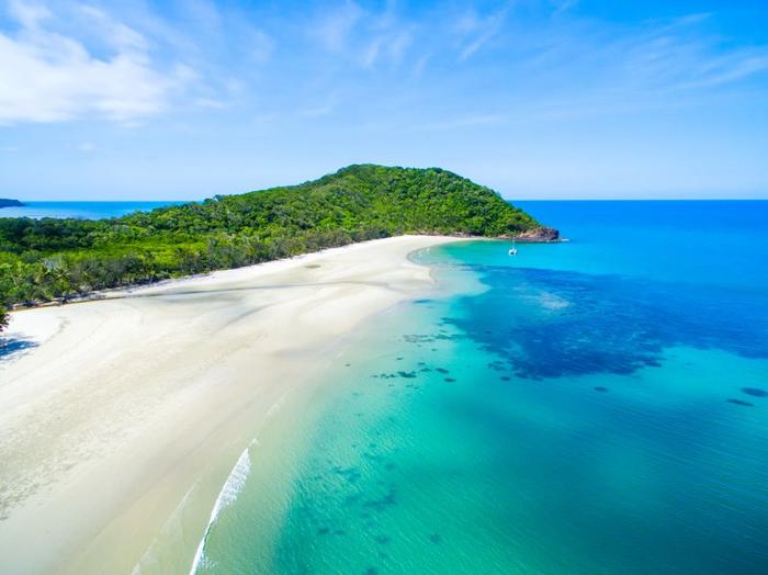 cape-tribulation-in-tropical-north-queensland-m-1.jpg
