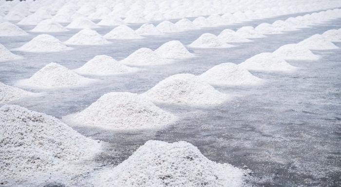 piles-of-white-sea-salt-on-a-grey-floor-m-1.jpg