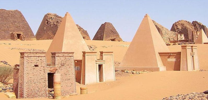 NubianMeroePyramids30sep20052-1.jpg