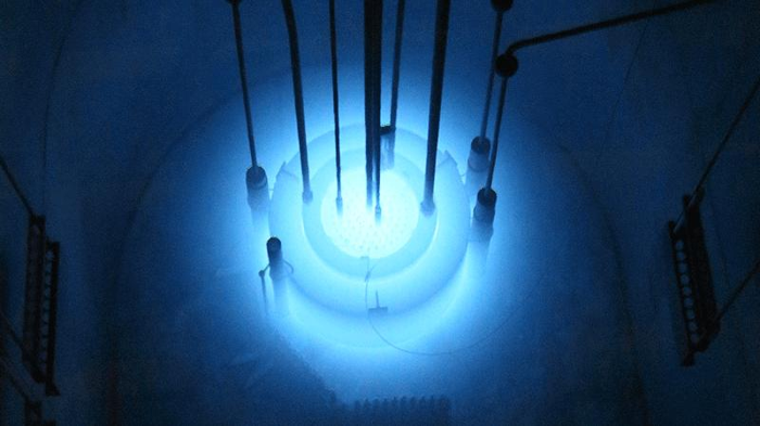 cherenkov-light-m-1.png