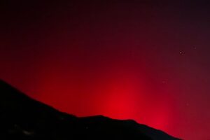 Tempesta geomagnetica genera aurora boreale / sar