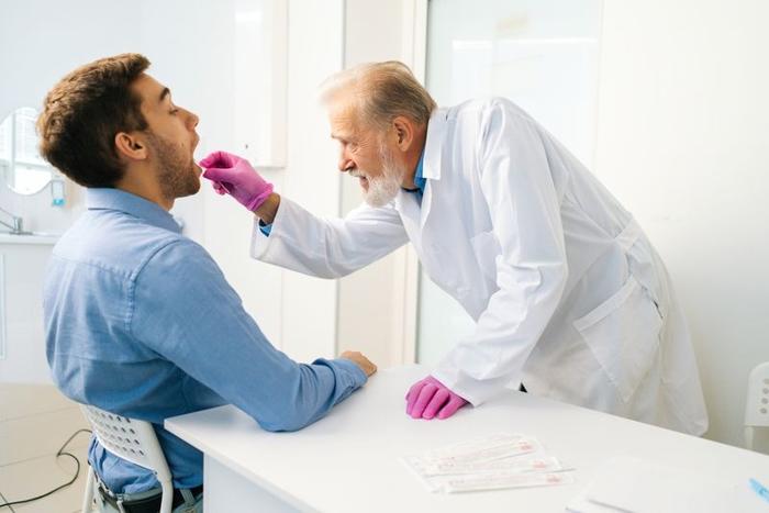mouth-swab-m-1.jpg