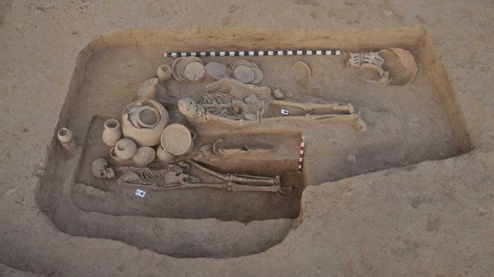 Excavation-of-Early-European-Human-Remains-777x437-1-1.jpg