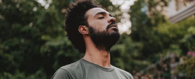 man_sniffing_the_air-642x260-1-1.jpg