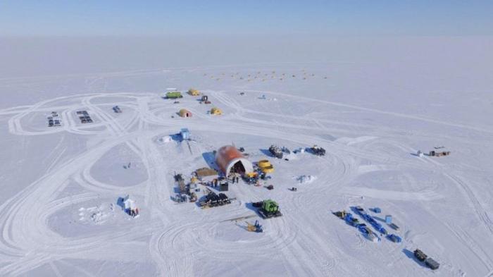 Aerial-View-of-Antarctic-Drilling-Site-777x437-1-1.jpg