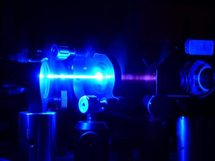 Livelli di energia elettronica degli atomi di elio