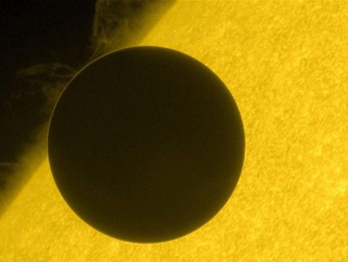 Immagine del Telescopio Ottico Solare Hinode di Venere