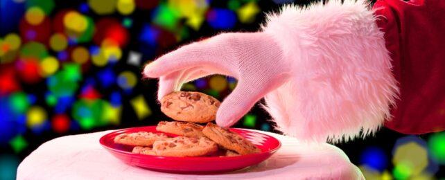SantaGrabsCookie-642x260-1-1.jpg