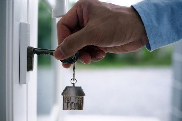 Unlocking-Door-Key-777x518-1-1.jpg
