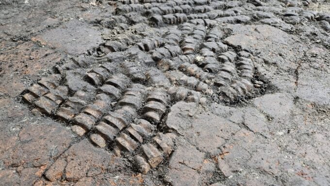 bone-tiles-closeup-680x383-1-1.jpg