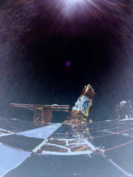 Il Fantasma Blu Cattura la Prima Immagine