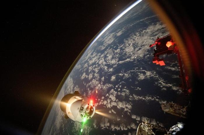 SpaceX-Dragon-Cargo-Spacecraft-Undocks-From-International-Space-Station-777x518-1-1.jpg