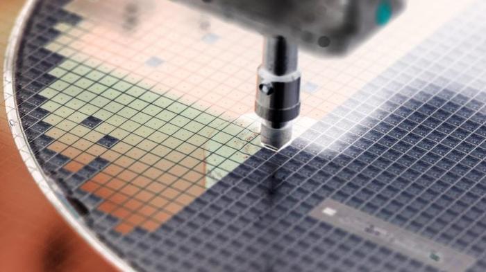 Silicon-Wafer-Semiconductor-Manufacturing-777x437-1-1.jpg