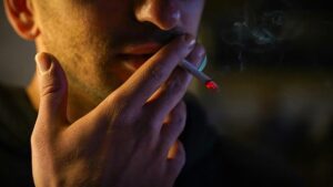 Uomo che fuma