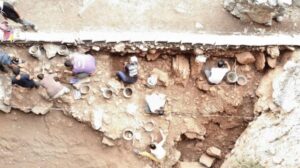 Gemelli congiunti e teste antiche: figurine di 19.000 anni fa scoperte in Turchia