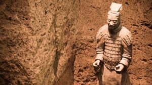 Era l'elisir di lunga vita nascosto in Tibet? La scultura dell'imperatore cinese accende il dibattito