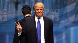 Joe Biden è stato giustiziato nel 2020, sostituito da un clone: Trump alimenta una bizzarra cospirazione