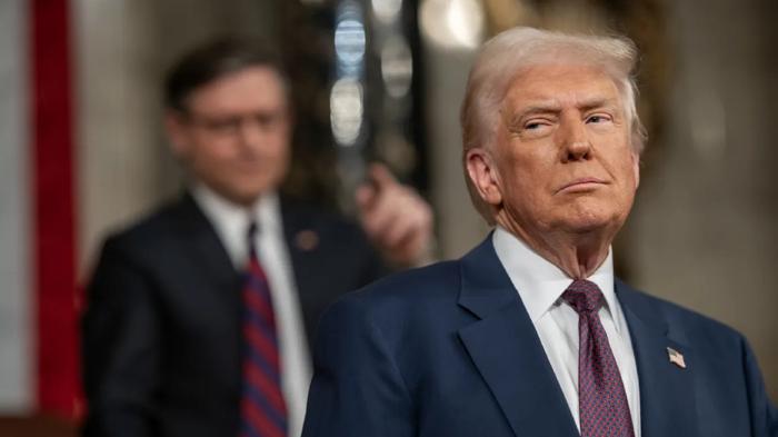 Trump svela il Piano d'Azione AI per deregolamentare, costruire centri dati e contrastare la Cina