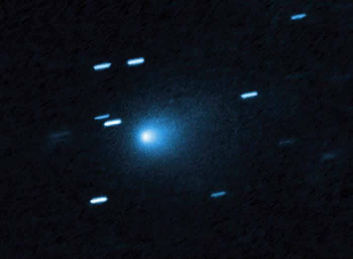 Hubble Cattura una Vista Fiammeggiante del Nostro Terzo Intruso Interstellare