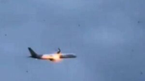 Boeing 757 diretto in Germania con 281 persone a bordo prende fuoco in volo, costretto ad atterrare in Italia