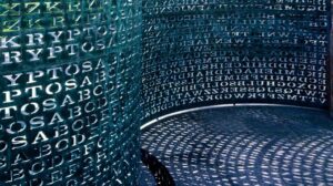 Il mistero della scultura Kryptos della CIA si avvicina alla fine mentre l'artista pianifica l'asta del codice finale