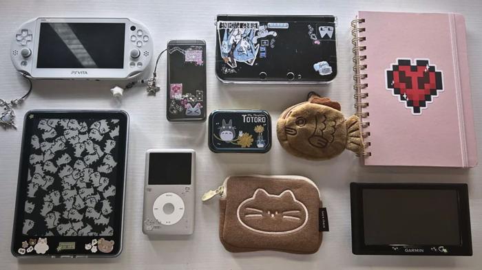 Thumbnails-for-IE-articles-Dumbphone-EDC-diary-reddit-and-ipod-.jpg