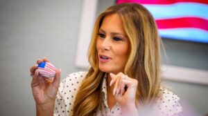 Melania Trump lancia una sfida nazionale sull'IA con premi di $10.000 per progetti studenteschi