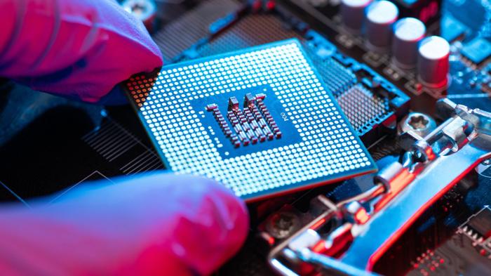Gli Stati Uniti hanno nascosto i tracker di posizione nei carichi di chip AI per individuare le deviazioni verso la Cina: Report
