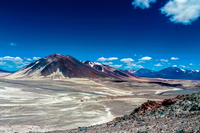 Il vulcano Ojos del Salado. Il vulcano Ojos del Salado.