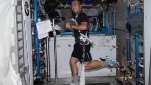 La Cina sviluppa una lavatrice senza detersivo per astronauti che utilizza nebbia e ozono