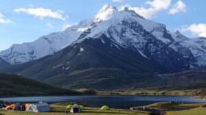‘Torri d'acqua’: Meno neve che scuote le fondamenta dei ghiacciai più resilienti del mondo