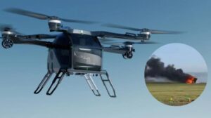 Le auto volanti si scontrano in volo, schiantandosi in una enorme palla di fuoco durante le prove di uno spettacolo aereo in Cina