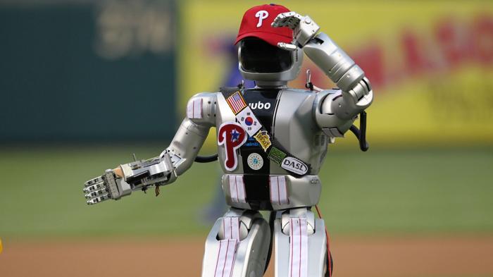 MLB consente arbitri robot nel 2026, permettendo alle squadre di contestare chiamate critiche di palla e strike