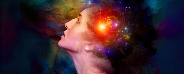 WomenLookingUpWithGlowySpaceEmergingFromBrain-642x260-1.jpg