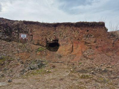 cave-s.jpg