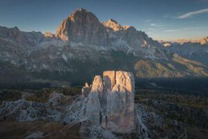 Una maestosa scena montana delle Dolomiti, Italia