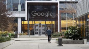 L'UE colpisce Google con una multa di 3,45 miliardi di dollari per abuso nel settore della pubblicità tecnologica; Trump minaccia azioni commerciali