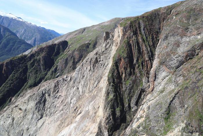 Foto di campo del viaggio di ricognizione per il frana di Tracy Arm del 2025 il 13 agosto 2025.