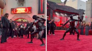 Video: Il robot umanoide Optimus di Tesla ‘combatte’ Jared Leto alla premiere di Tron: Ares