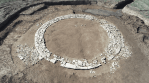 Tumulus romano estremamente raro di 2.000 anni scoperto in Baviera stupisce gli archeologi