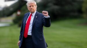 Trump lancia TrumpRx, accordo con Pfizer per ridurre i costi dei farmaci negli Stati Uniti fino all'80%