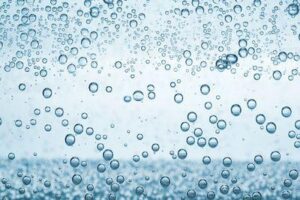 bolle nell'acqua, primo piano
