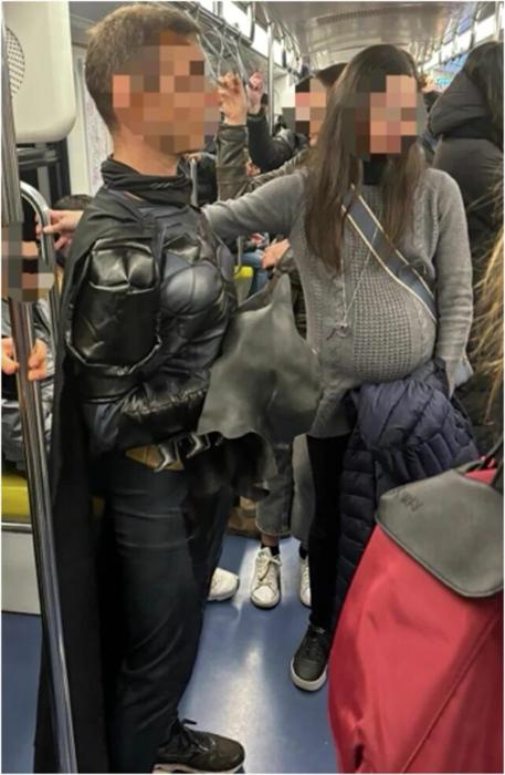 Le persone sono più gentili l'una con l'altra se Batman è presente, secondo uno studio