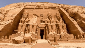 Abu Simbel, templi scavati nella roccia ad Aswan, Egitto.